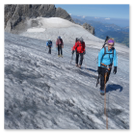Eine Gruppe auf der Hochtour Clariden